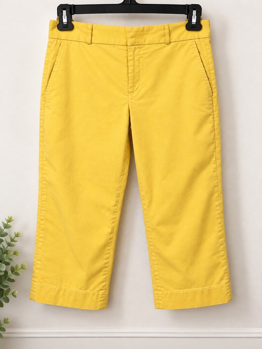 Banana Republic Petite Yellow Cropped Chino Pants – Size 6P